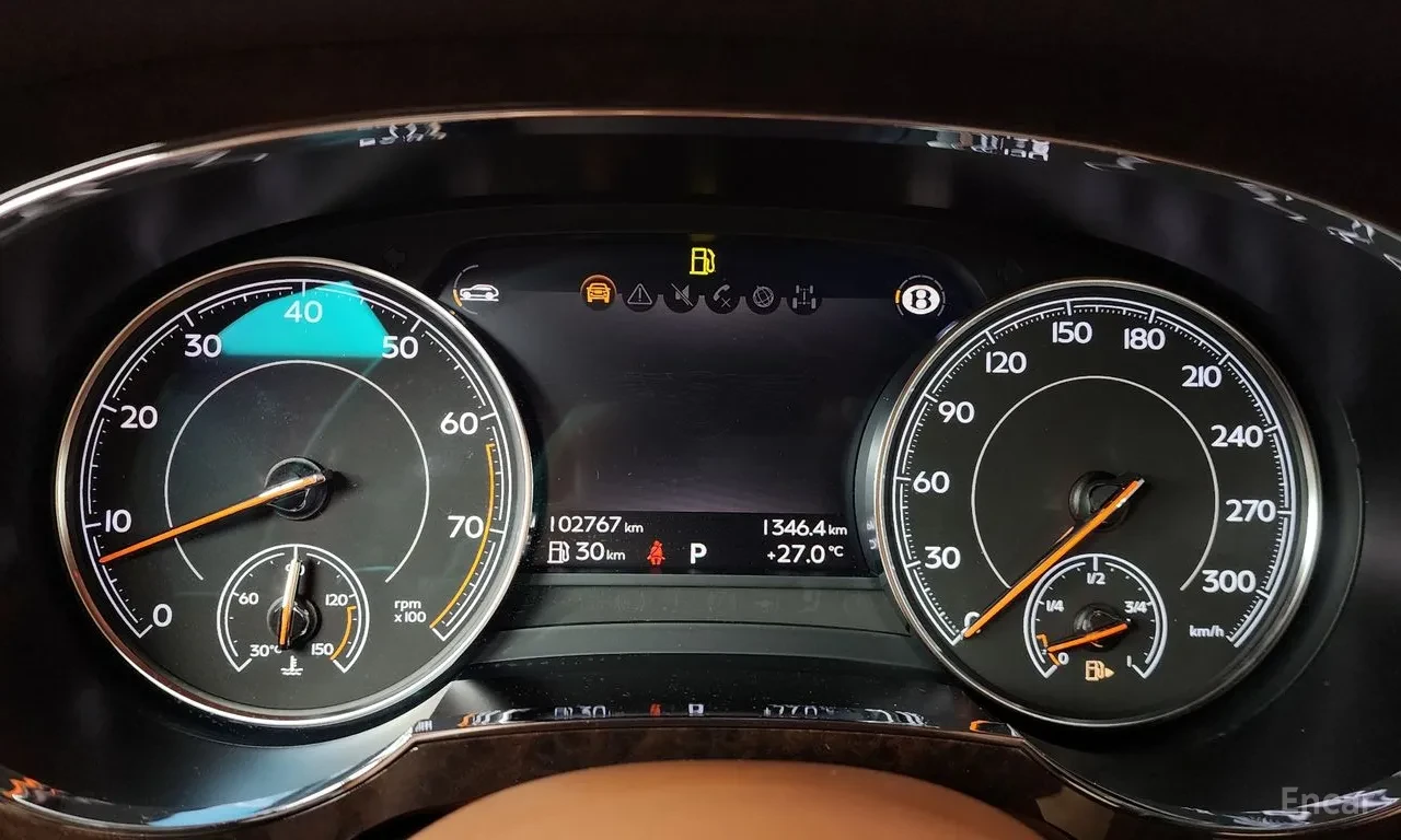 Bentley Bentayga МАСАЖ* ОБДУХ* HEAD-UP* 360* SOFT CLOSE, снимка 9 - Автомобили и джипове - 55782572