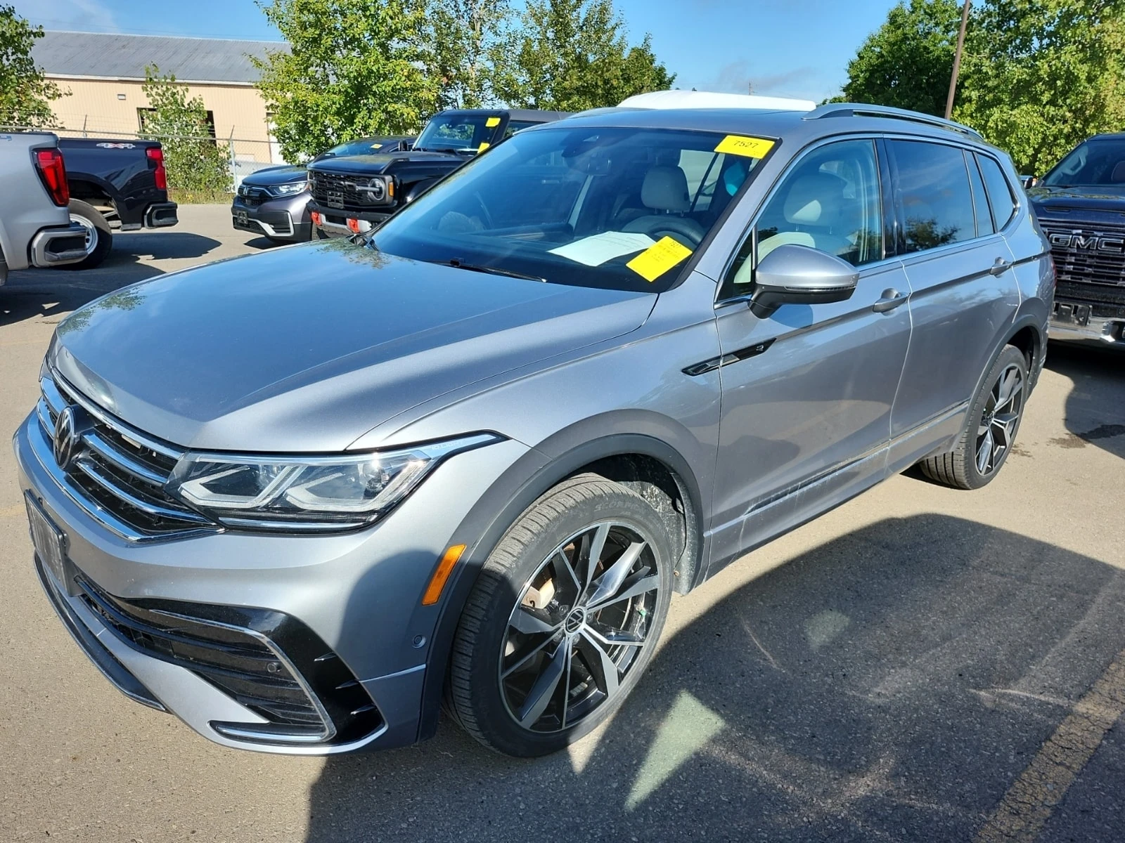 VW Tiguan * 4motion * Highline * R-Line * CARFAX * , снимка 2 - Автомобили и джипове - 55889552