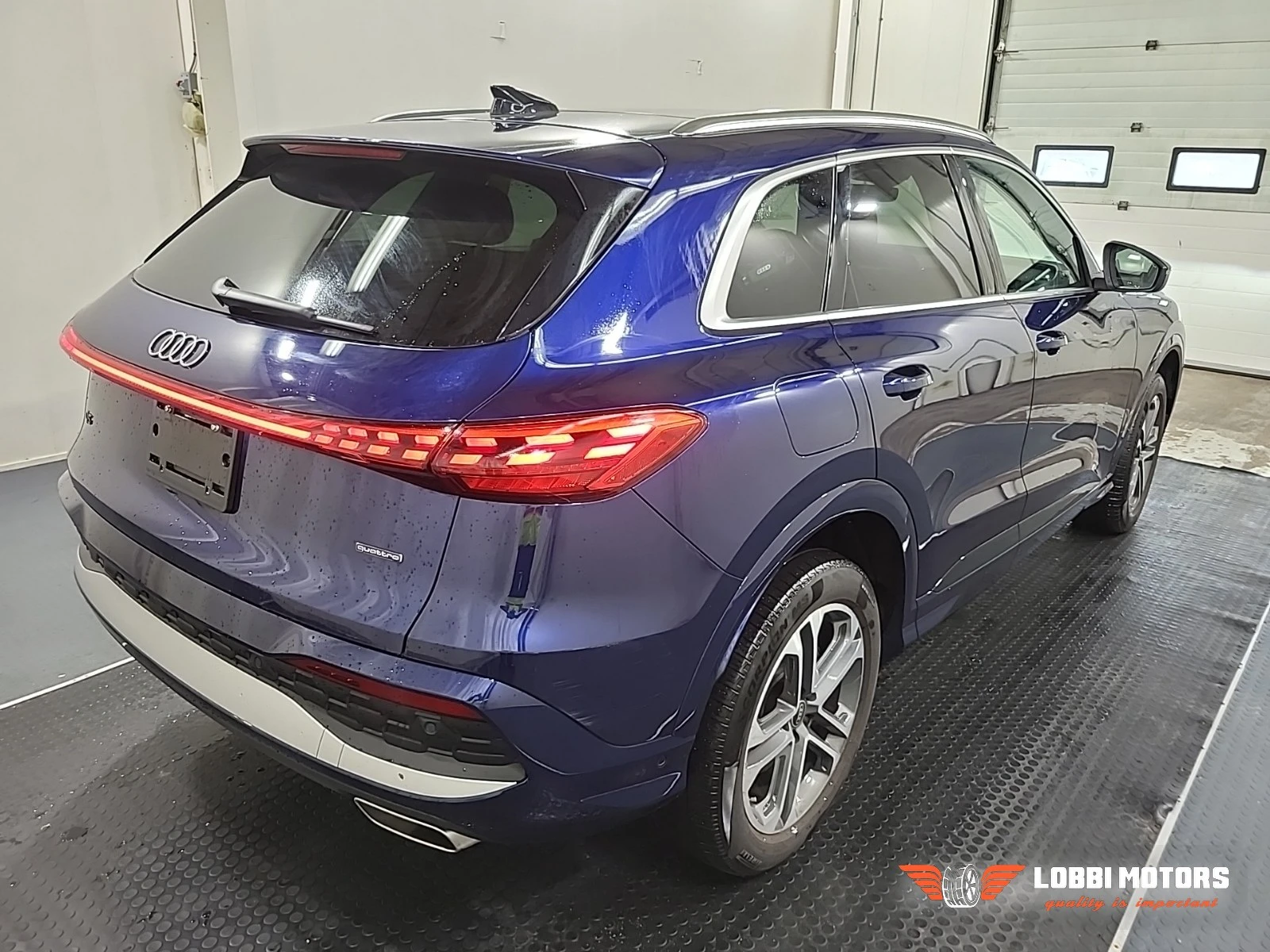 Audi Q5, снимка 3 - Автомобили и джипове - 56069611