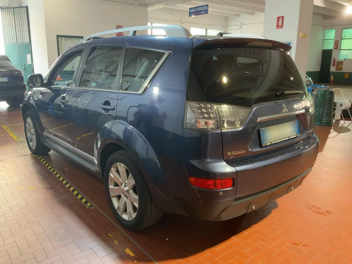 Mitsubishi Outlander 2.4 MIVEC Intense 4WD* ���� ���� ����� 30% | Mobile.bg � ����������� 4