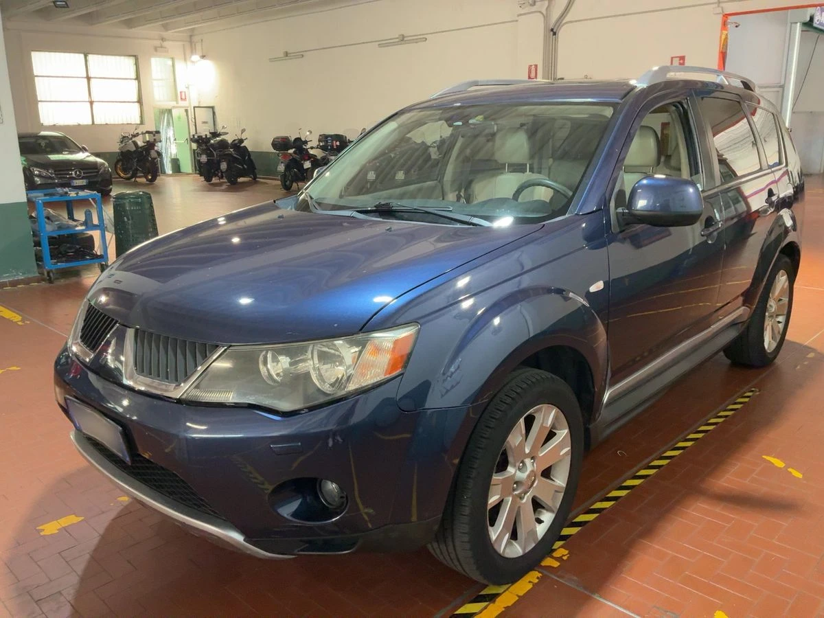Mitsubishi Outlander 2.4 MIVEC Intense 4WD* ���� ���� ����� 30% | Mobile.bg � ����������� 2