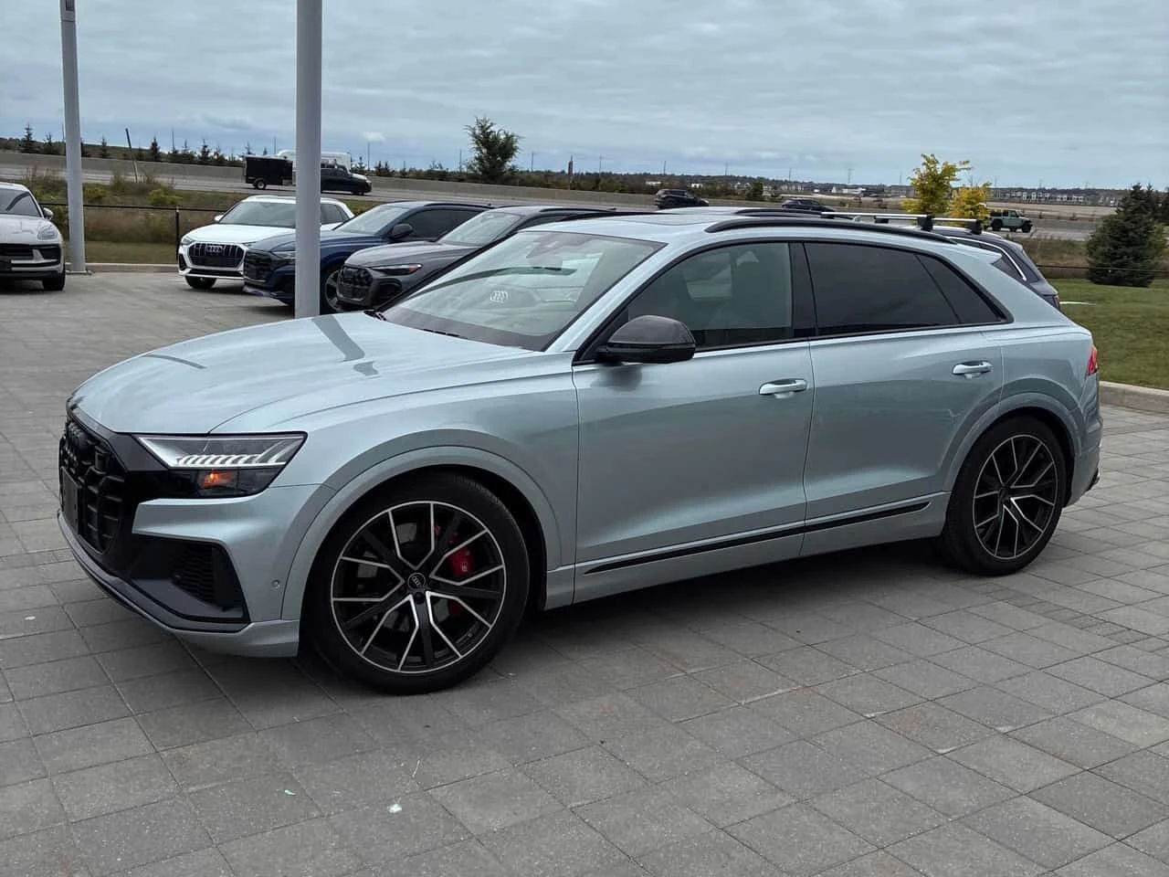 Audi SQ8  4.0 TFSI quattro / CARFAX / MATRIX / ���������  | Mobile.bg � ����������� 3