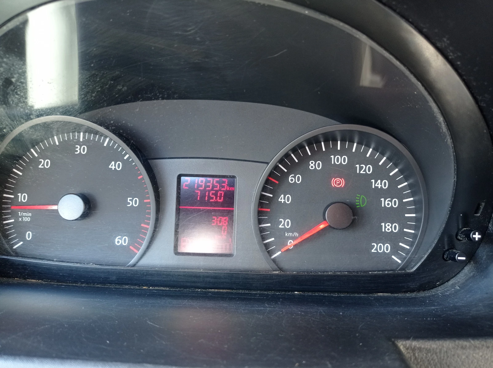 VW Crafter 2.5TDI Напълно обслужен!!!, снимка 13 - Бусове и автобуси - 54089662