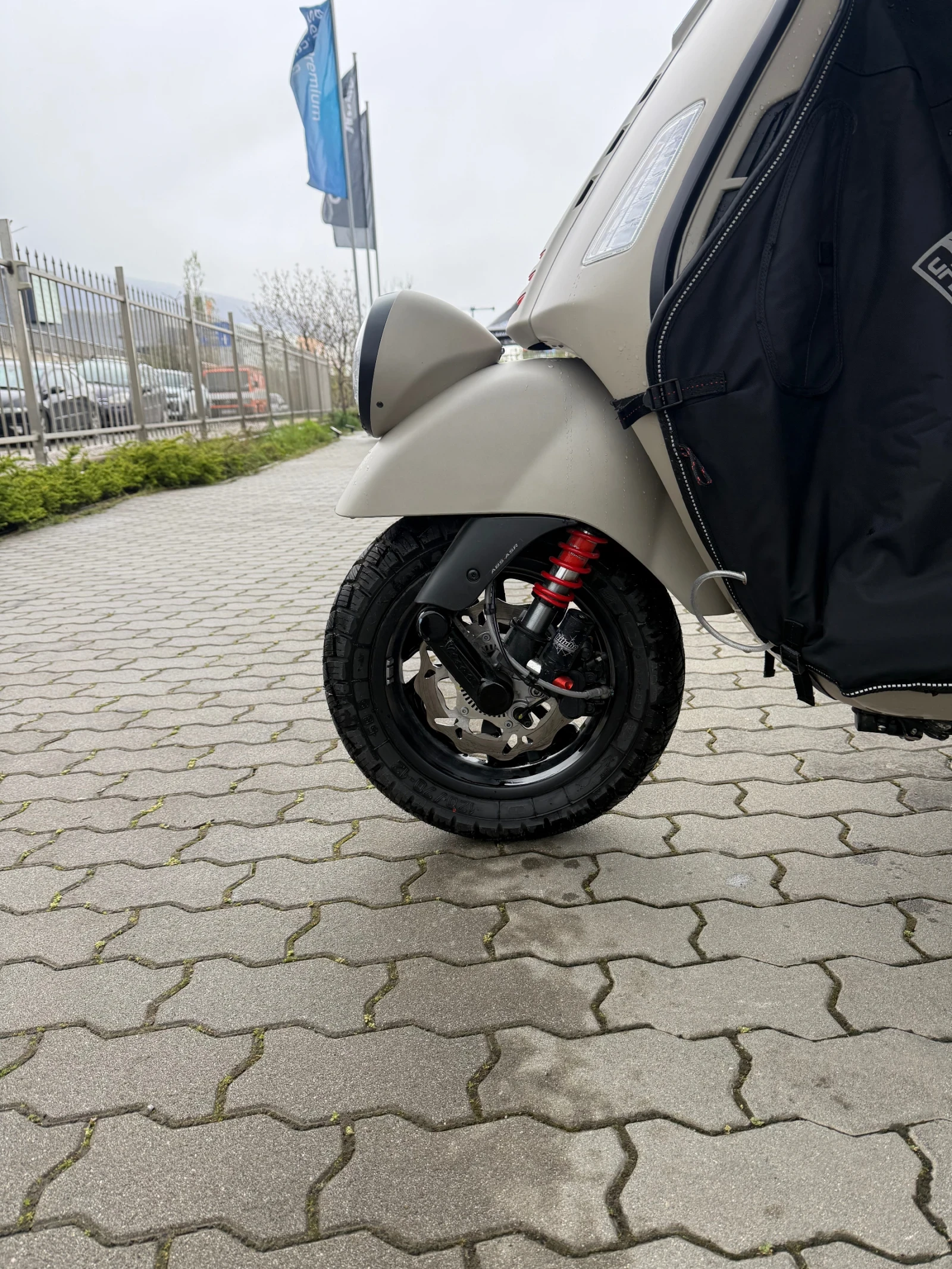 Vespa GTV 300, снимка 4 - Мотоциклети и мототехника - 54281130