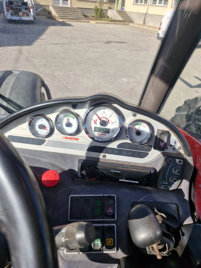 Телескопичен товарач Manitou 731, снимка 6 - Селскостопанска техника - 52717241