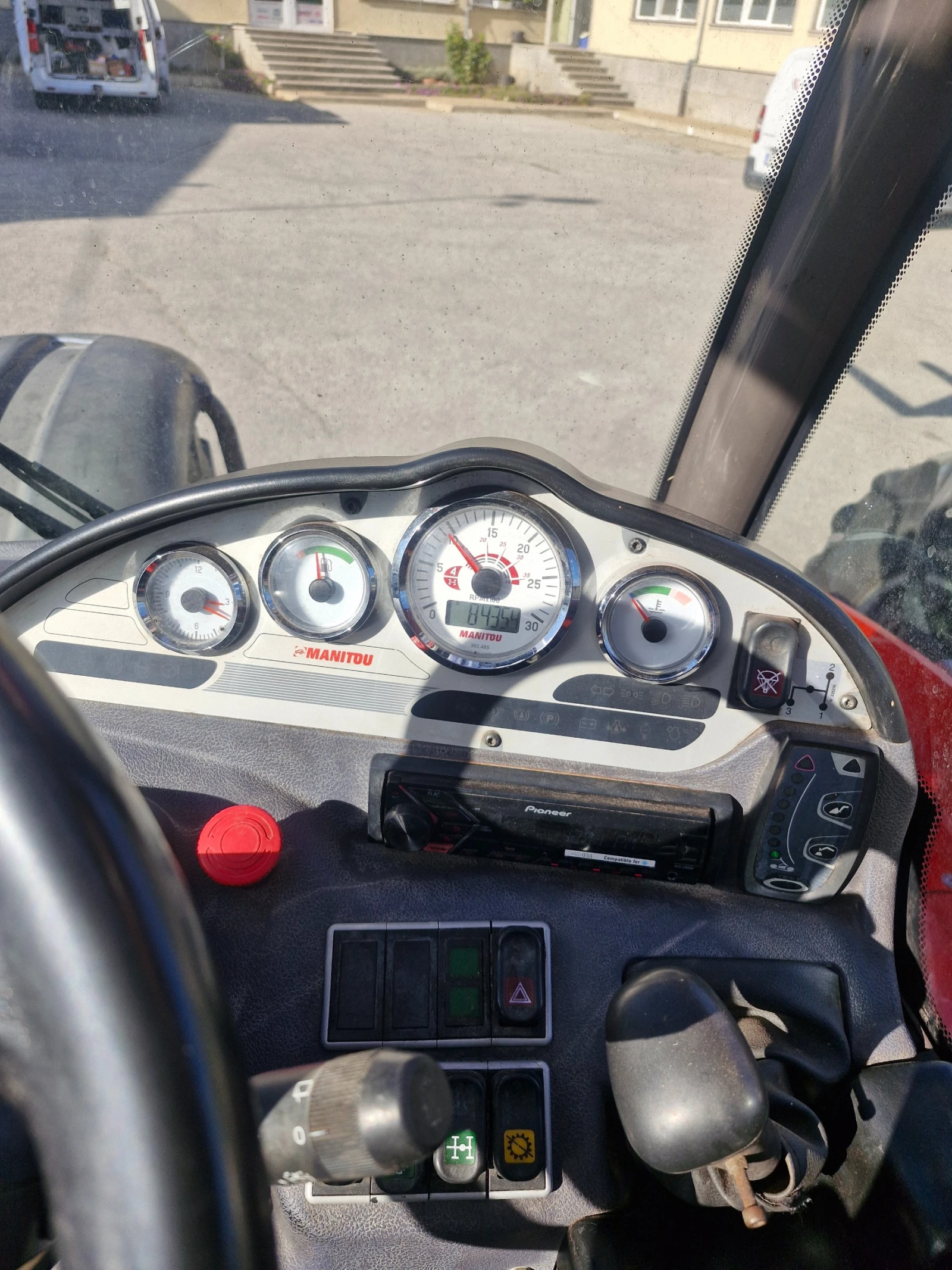 Телескопичен товарач Manitou 731 - изображение 6