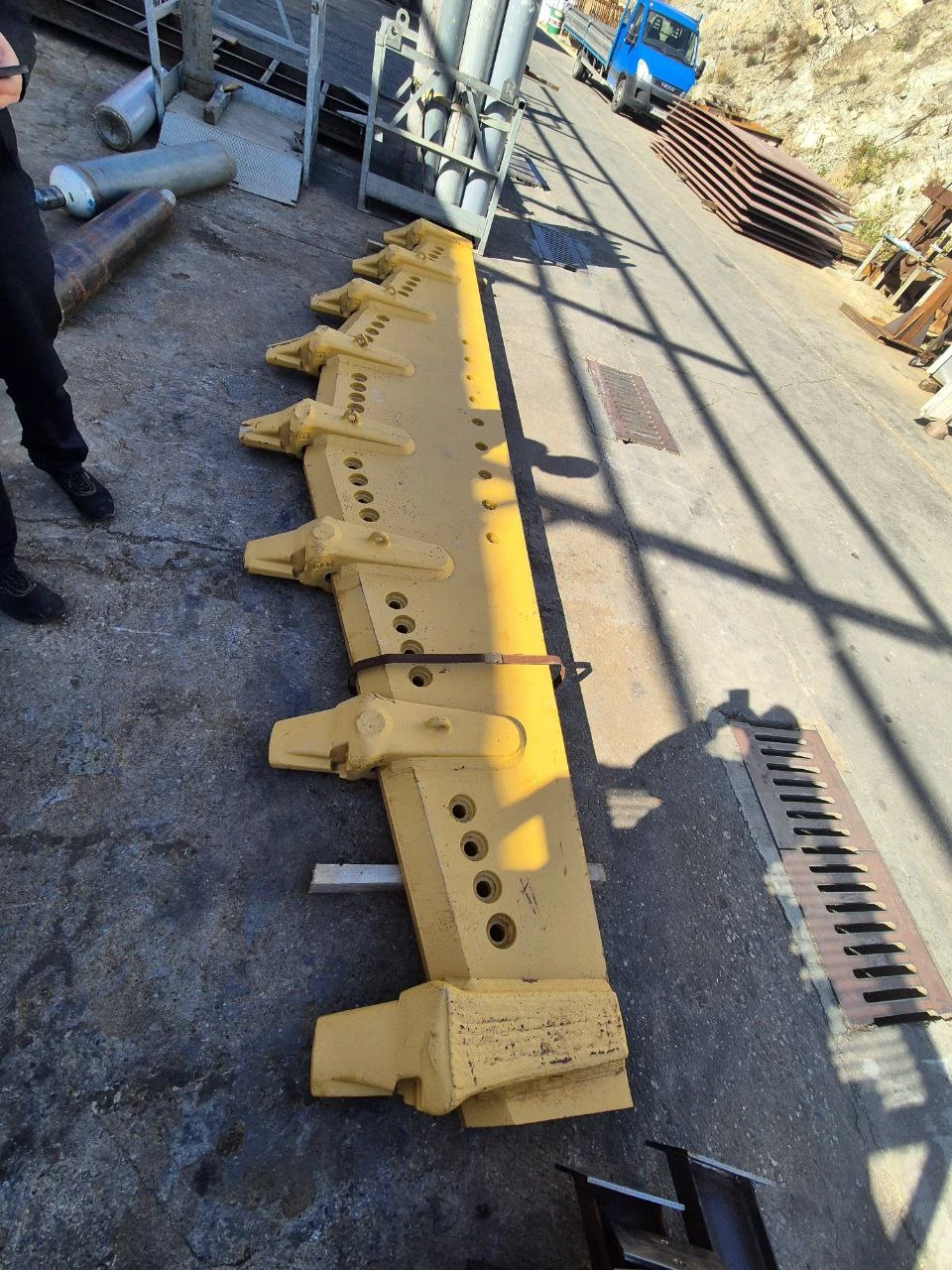 Допълнително оборудване Друг вид РЕМОНТ НА КОФИ ЗА БАГЕРИ ДО 300 ТОНА - изображение 6