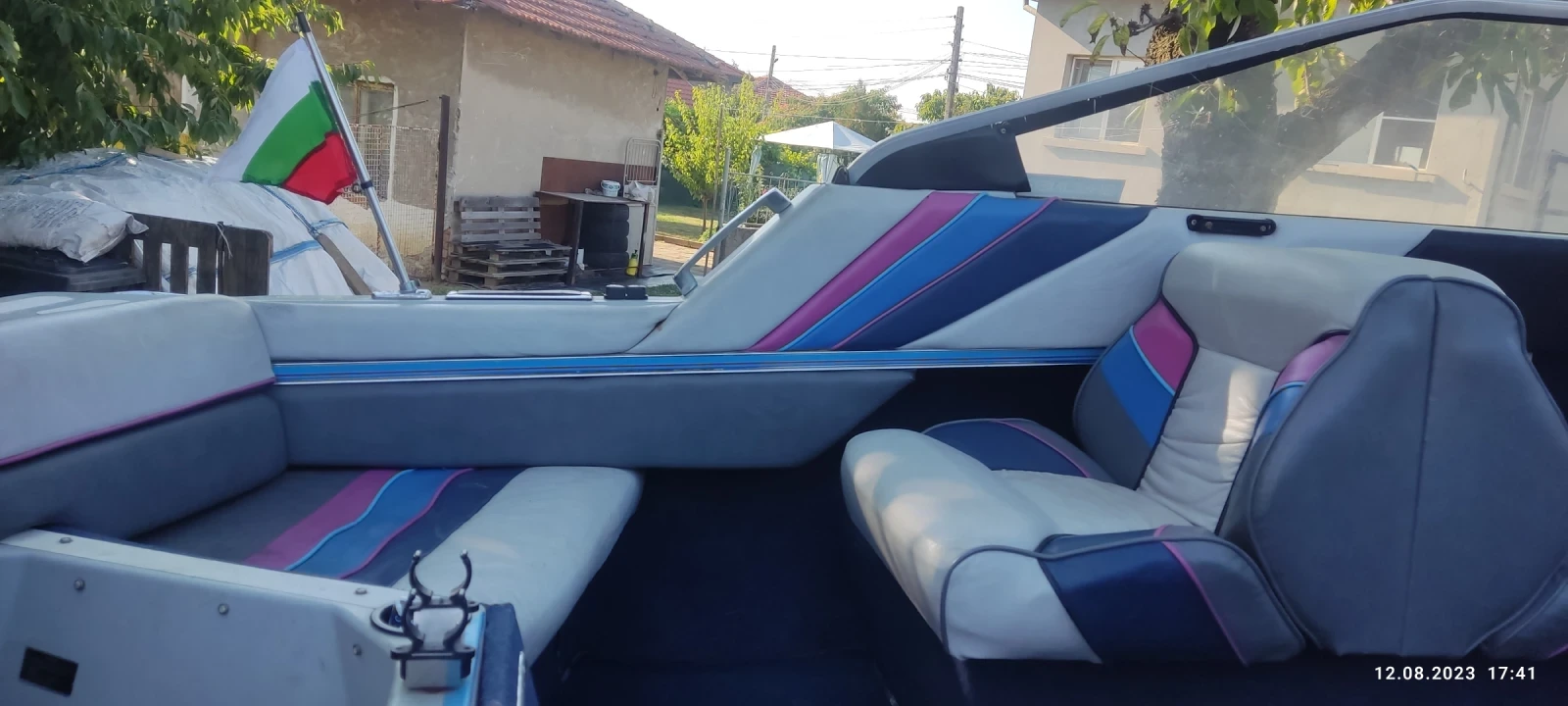 Моторна яхта Bayliner Vn 9287 - изображение 9