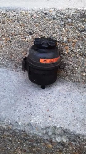 Казанче за хидравлична течност, снимка 1