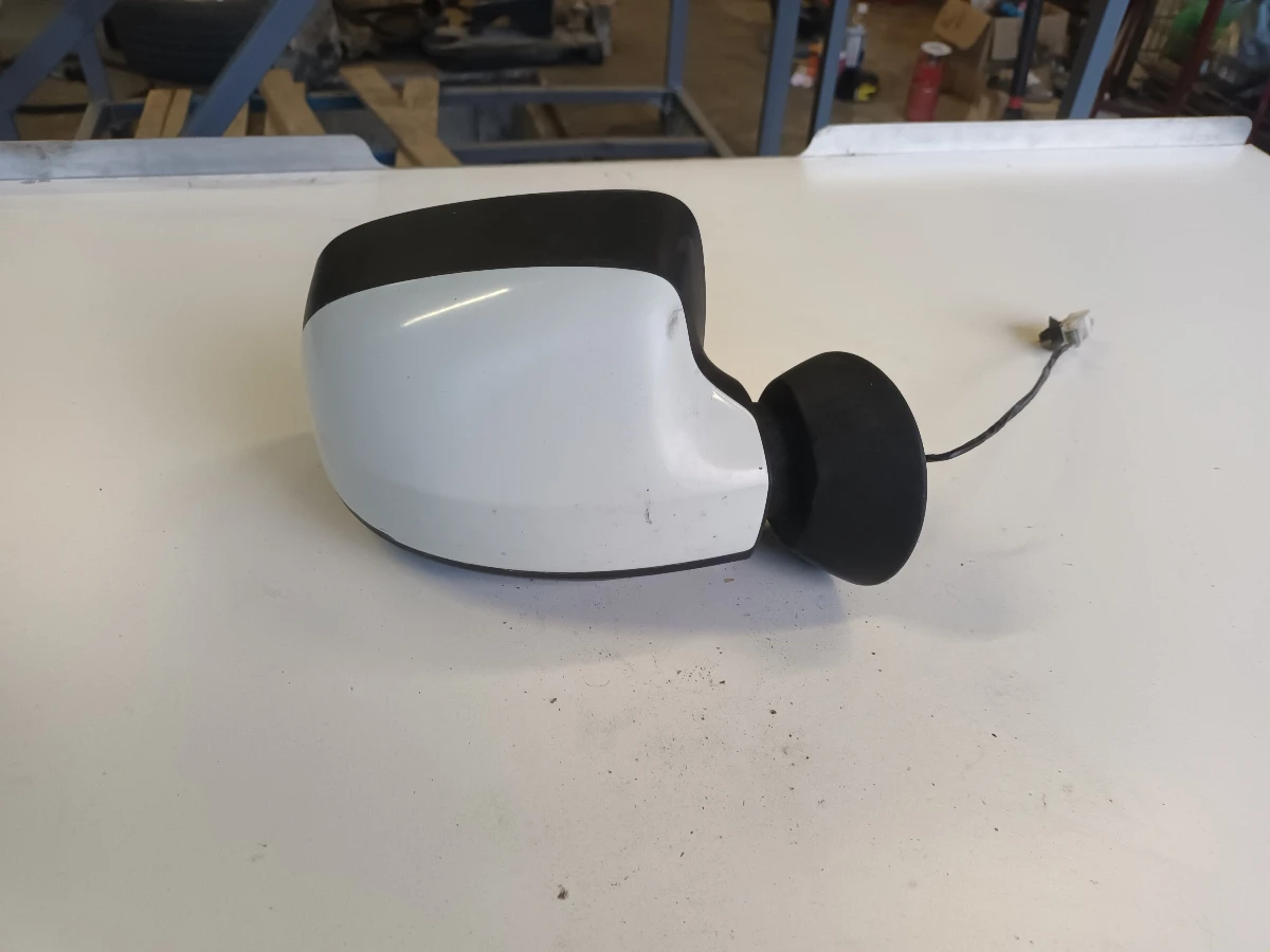 огледало дясно Дачия Логан 1.5дци