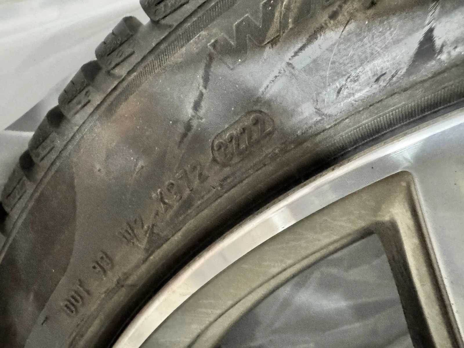 Гуми с джанти Pirelli 245/45R19, снимка 6 - Гуми и джанти - 55966644