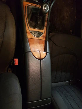 Mercedes-Benz E 280, снимка 11