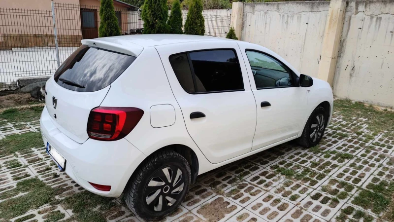 Dacia Sandero, снимка 4 - Автомобили и джипове - 47285546