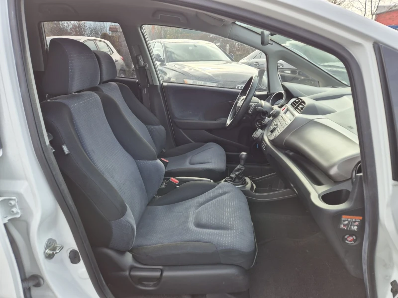 Honda Jazz 1.2/facelift, снимка 12 - Автомобили и джипове - 48041272