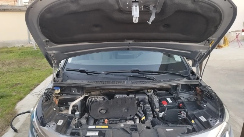 Peugeot 3008 Allure 1.5BlueHdi.131ks.8At.2018г.Обгрижван, снимка 17 - Автомобили и джипове - 53038483