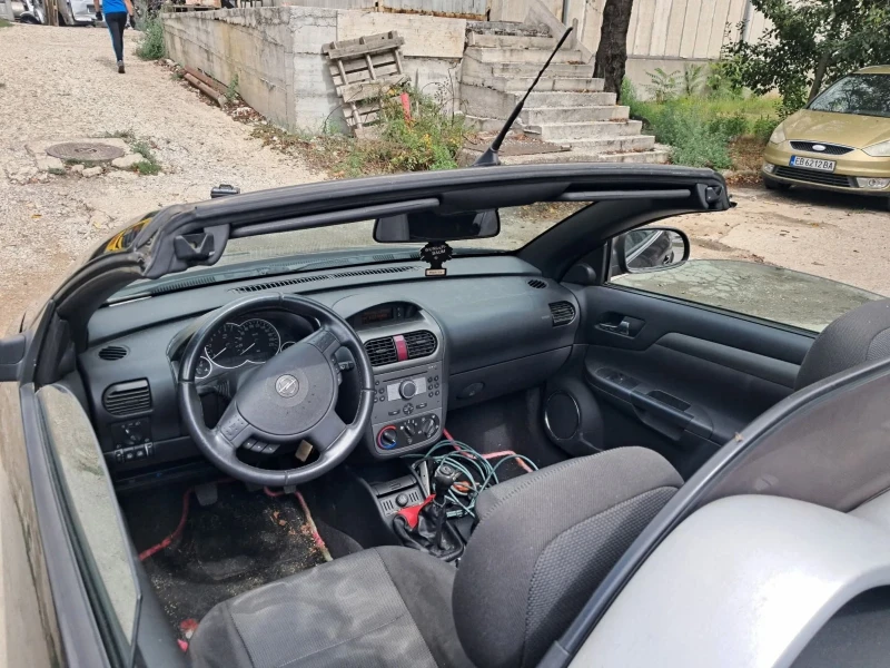 Opel Tigra 1.8, снимка 8 - Автомобили и джипове - 52050726