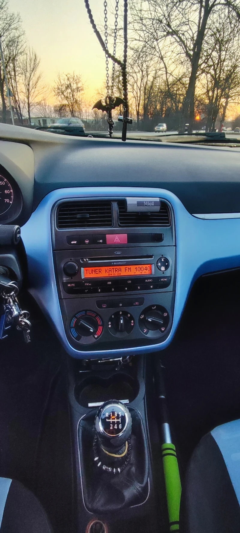 Fiat Punto MultiJet, снимка 10 - Автомобили и джипове - 52436871