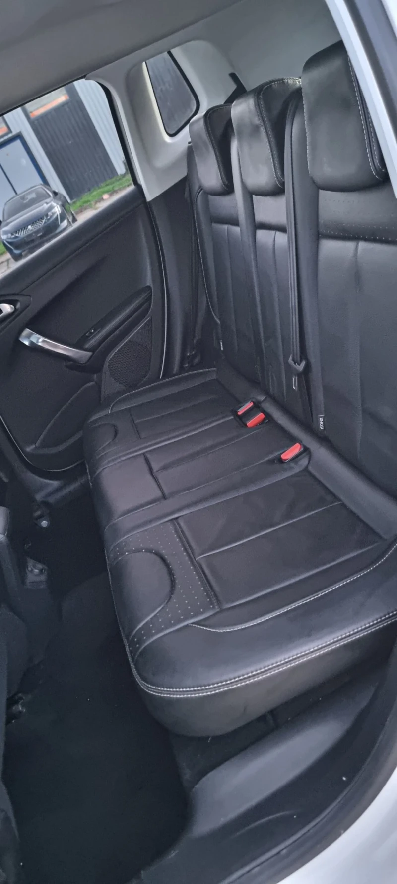 Peugeot 2008 1.6 e -hdi  Feline Titane, снимка 12 - Автомобили и джипове - 52529725