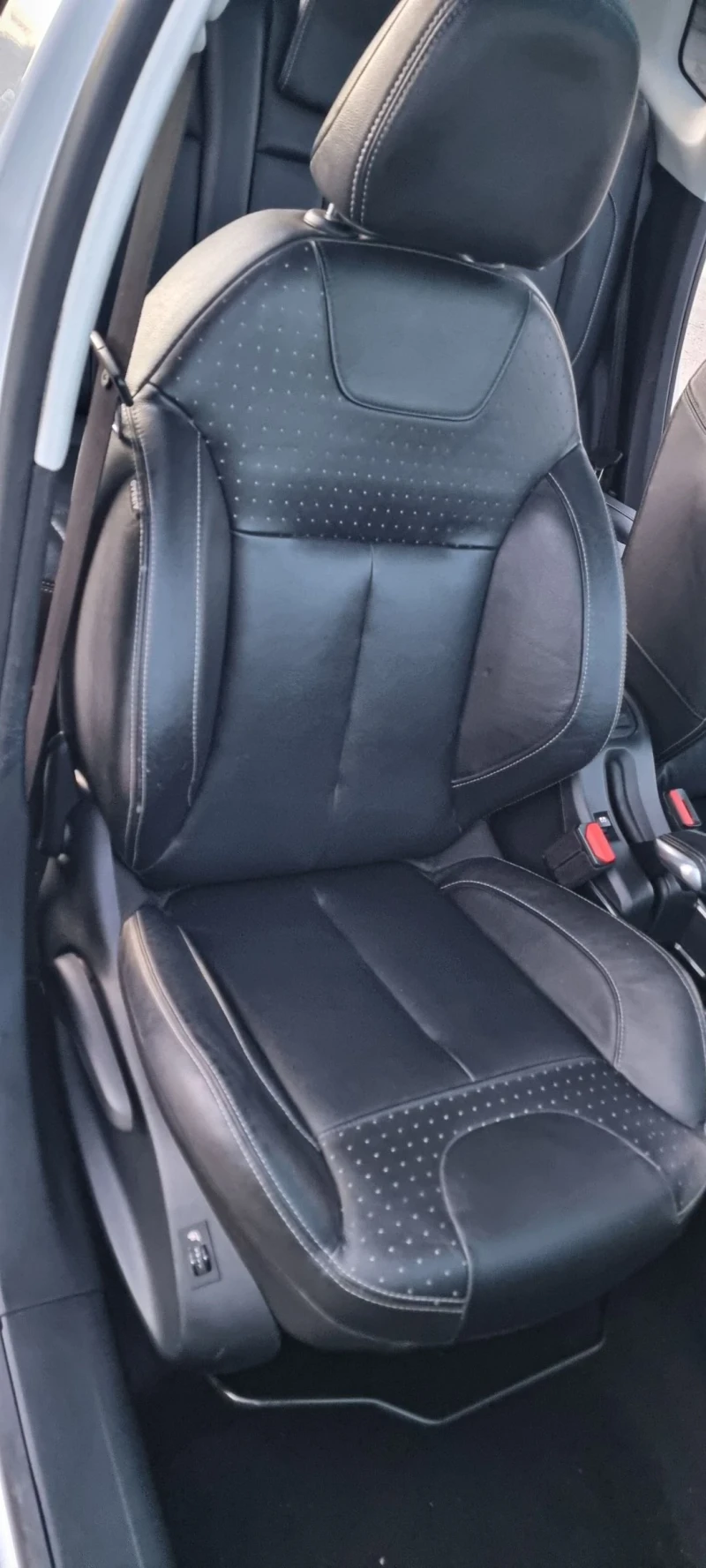 Peugeot 2008 1.6 e -hdi  Feline Titane, снимка 11 - Автомобили и джипове - 52529725