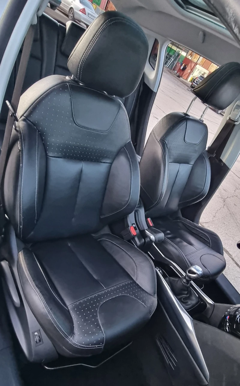 Peugeot 2008 1.6 e -hdi  Feline Titane, снимка 9 - Автомобили и джипове - 52529725