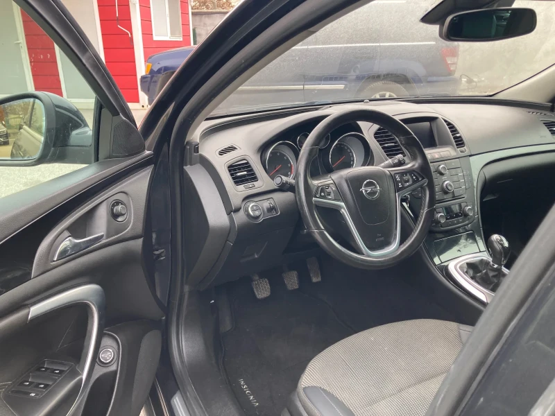 Opel Insignia 2.0 sports tourer, снимка 7 - Автомобили и джипове - 52828141