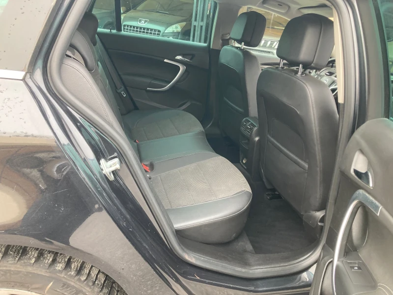 Opel Insignia 2.0 sports tourer, снимка 10 - Автомобили и джипове - 52828141