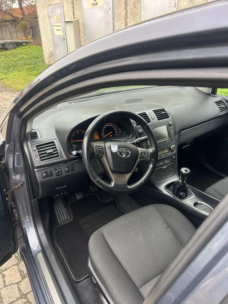 Toyota Avensis 2.0D, снимка 5 - Автомобили и джипове - 53075548