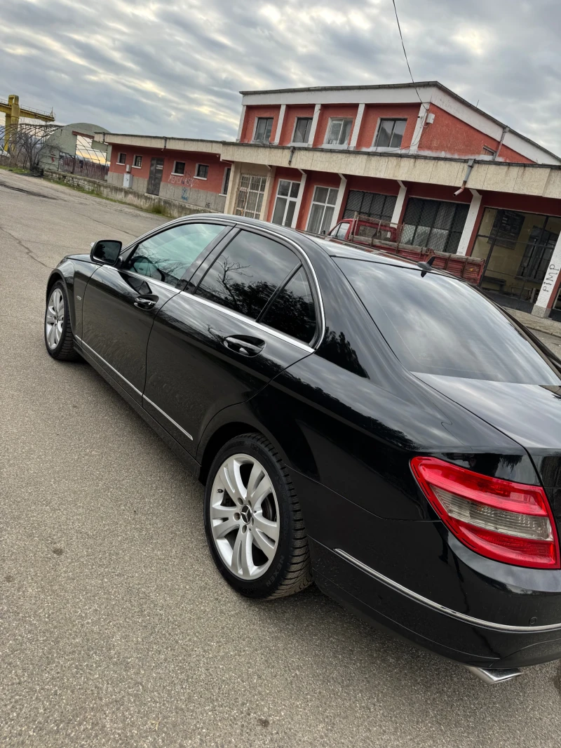 Mercedes-Benz C 220, снимка 2 - Автомобили и джипове - 53122330