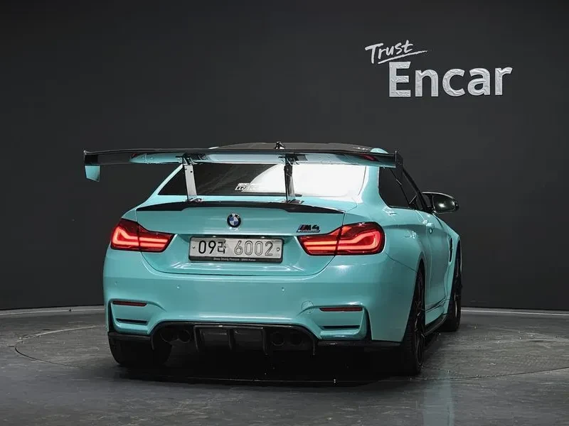 BMW M4 Coupe Competition, снимка 4 - Автомобили и джипове - 55087585
