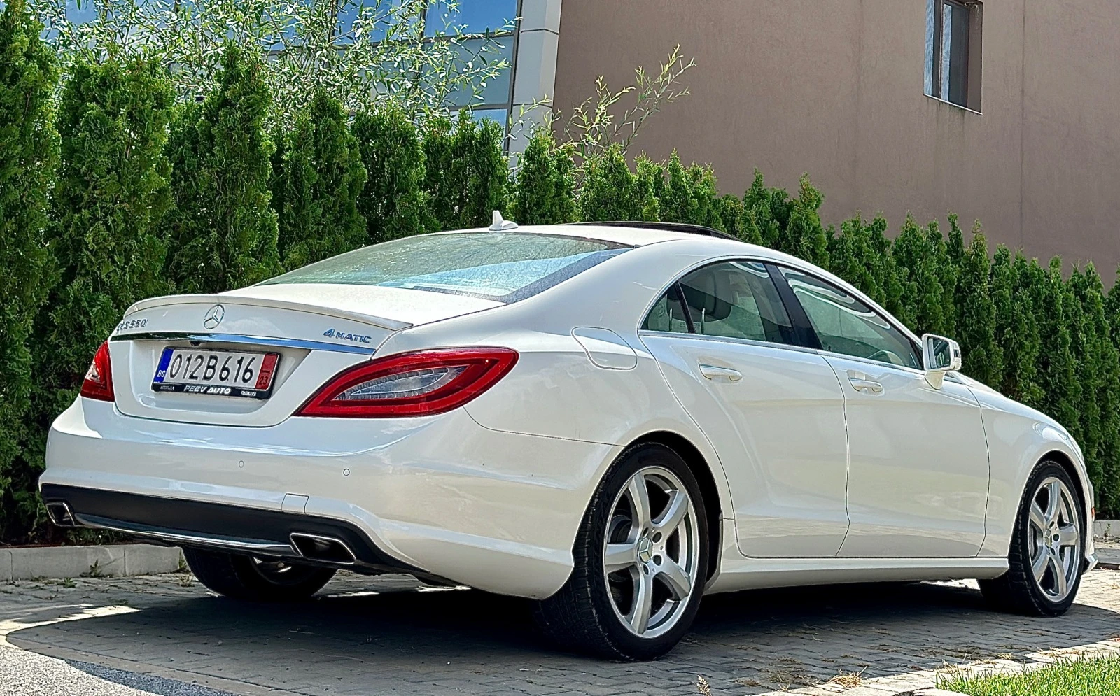 Mercedes-Benz CLS 500 AMG#KAMERA#PANORAMA#PODGREV#OBDUH#HARMAN#MAXX FULL - изображение 4