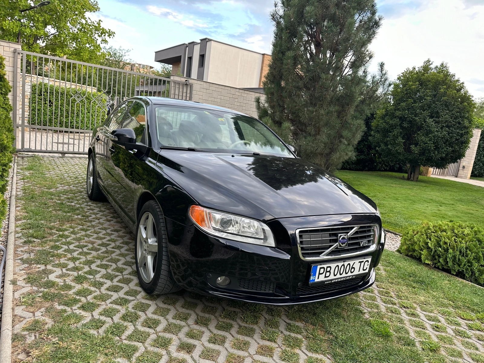 Volvo S80 4.4 V8* AWD - изображение 2