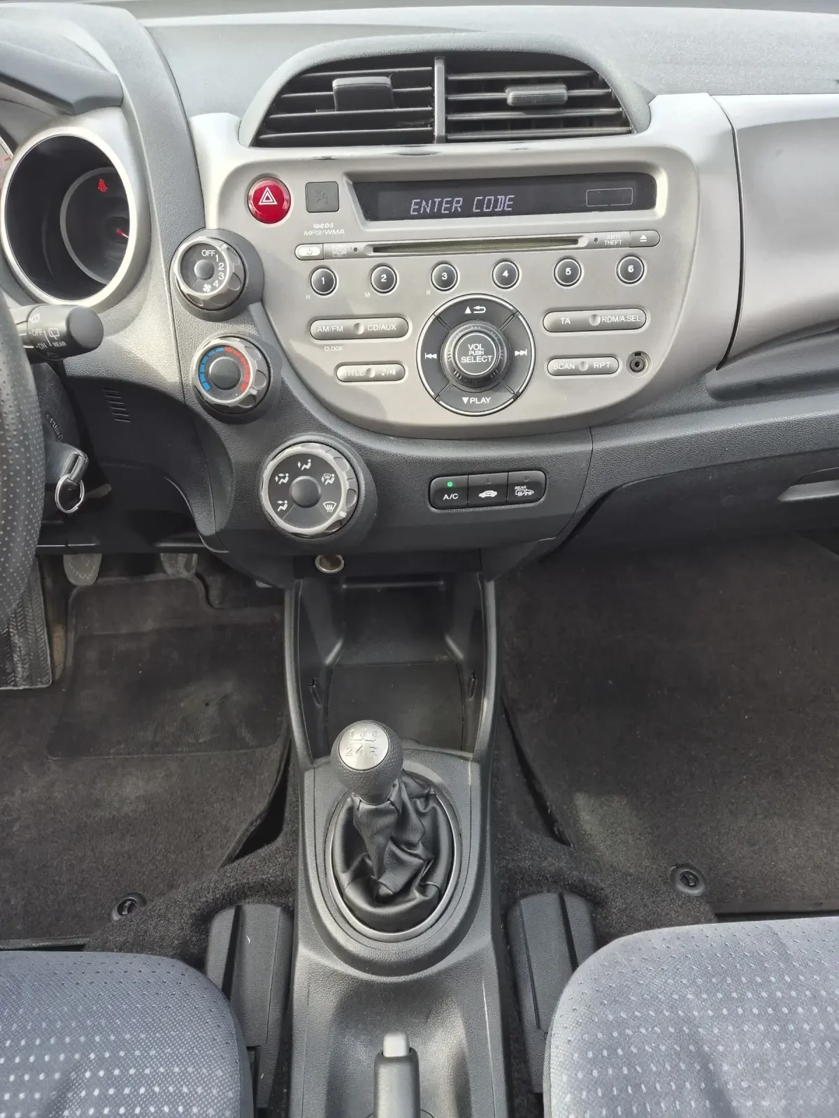 Honda Jazz 1.2/facelift - изображение 8