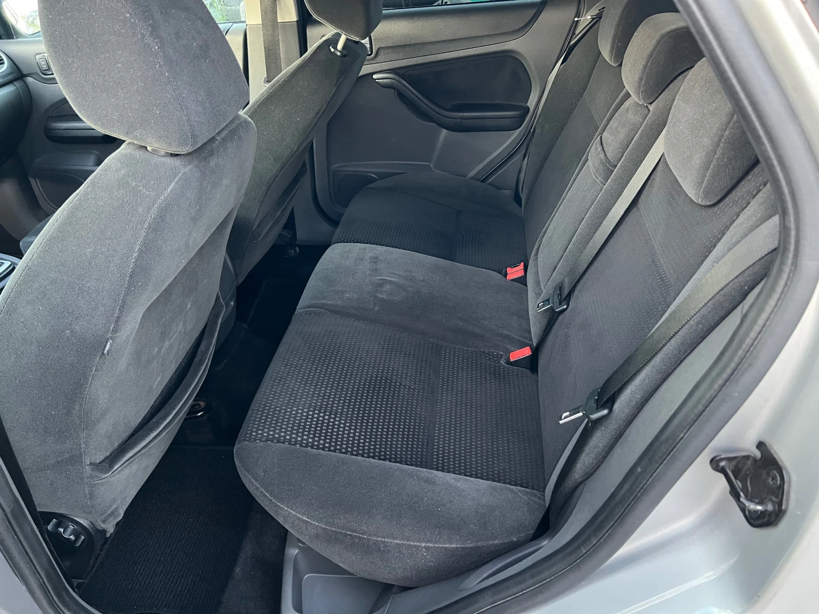 Ford Focus GHIA 2.0 Автомат | Mobile.bg — изображение 11