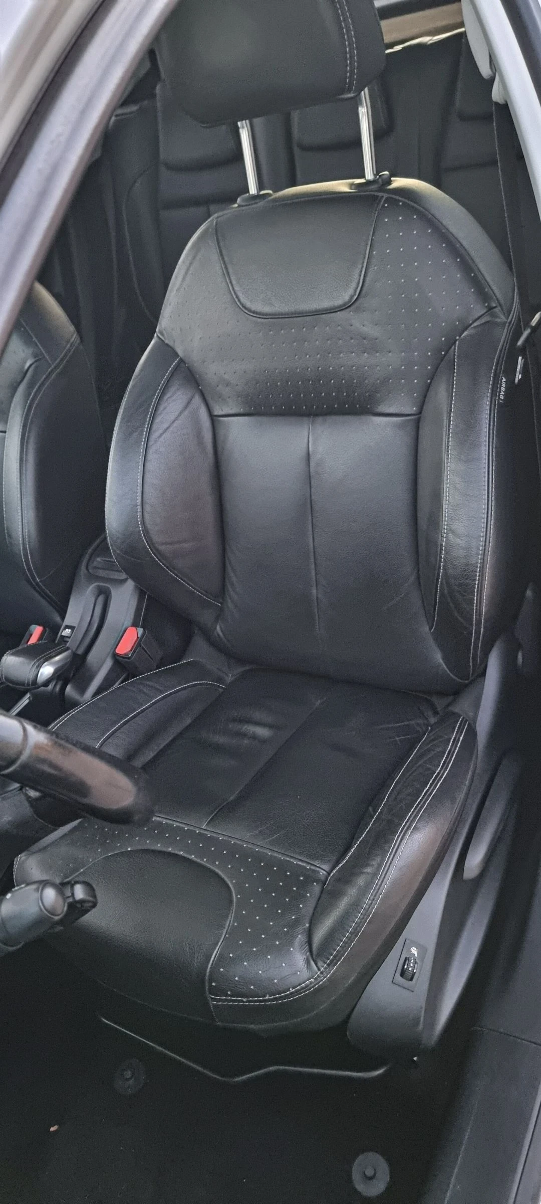 Peugeot 2008 1.6 e -hdi  Feline Titane - изображение 10