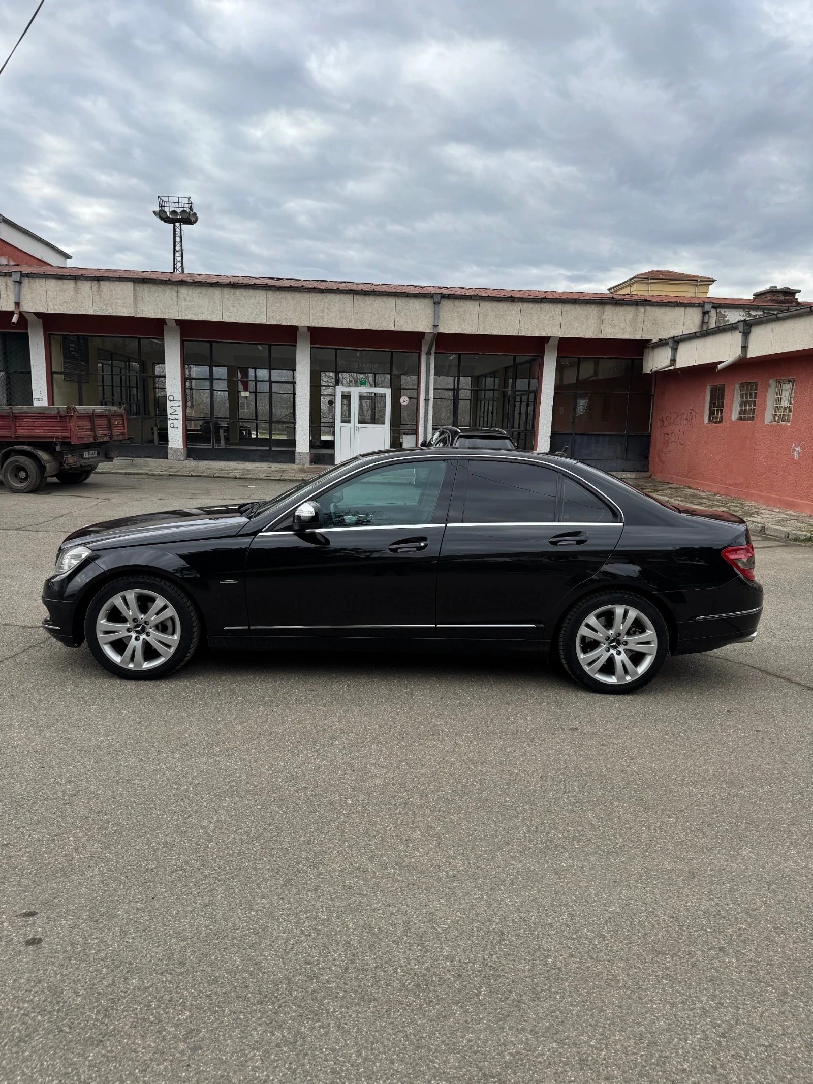 Mercedes-Benz C 220  - изображение 3