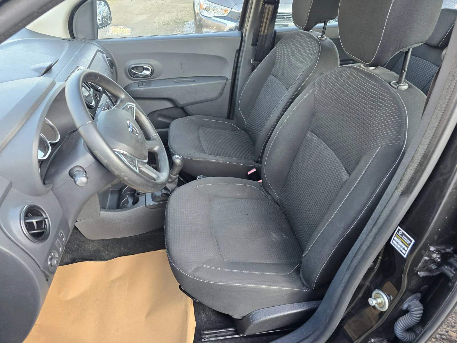 Dacia Lodgy Евро 6 / 7 места, снимка 6 - Автомобили и джипове - 53739838