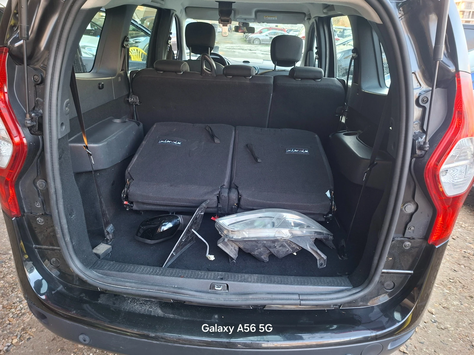 Dacia Lodgy Евро 6 / 7 места, снимка 12 - Автомобили и джипове - 53739838