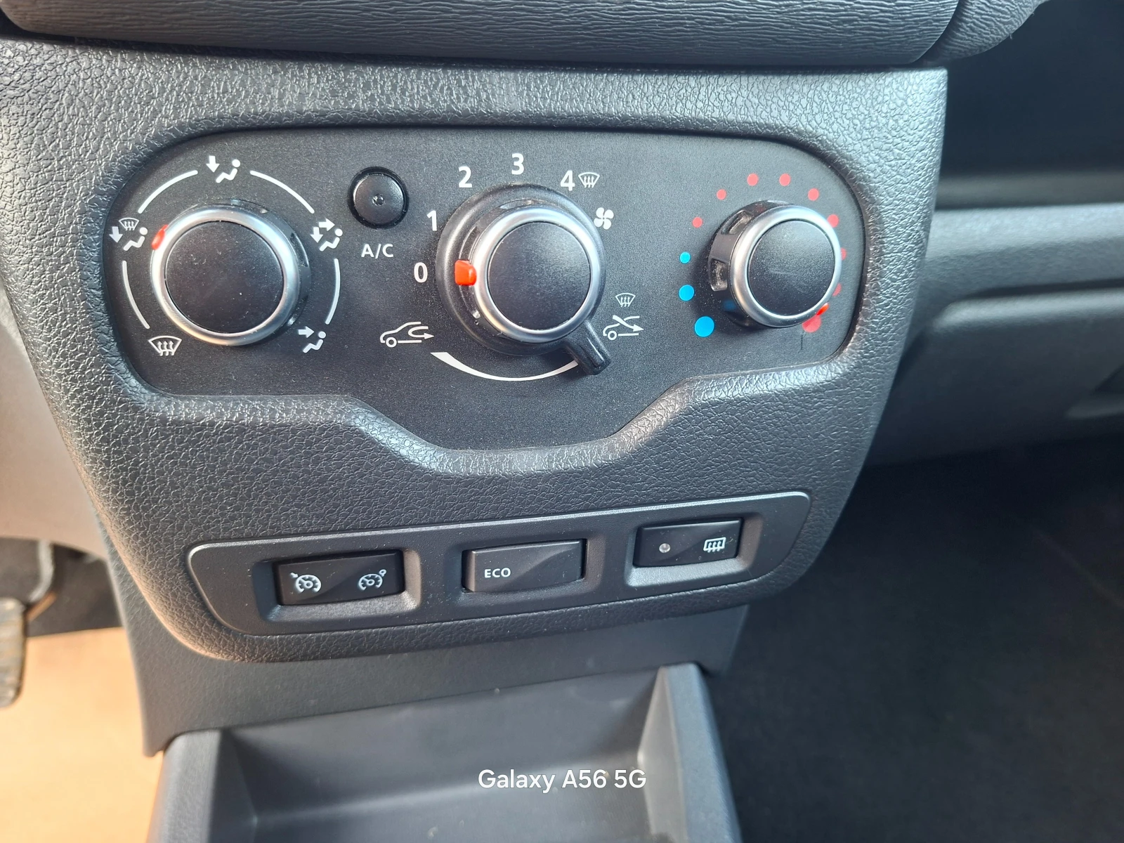 Dacia Lodgy Евро 6 / 7 места, снимка 10 - Автомобили и джипове - 53739838