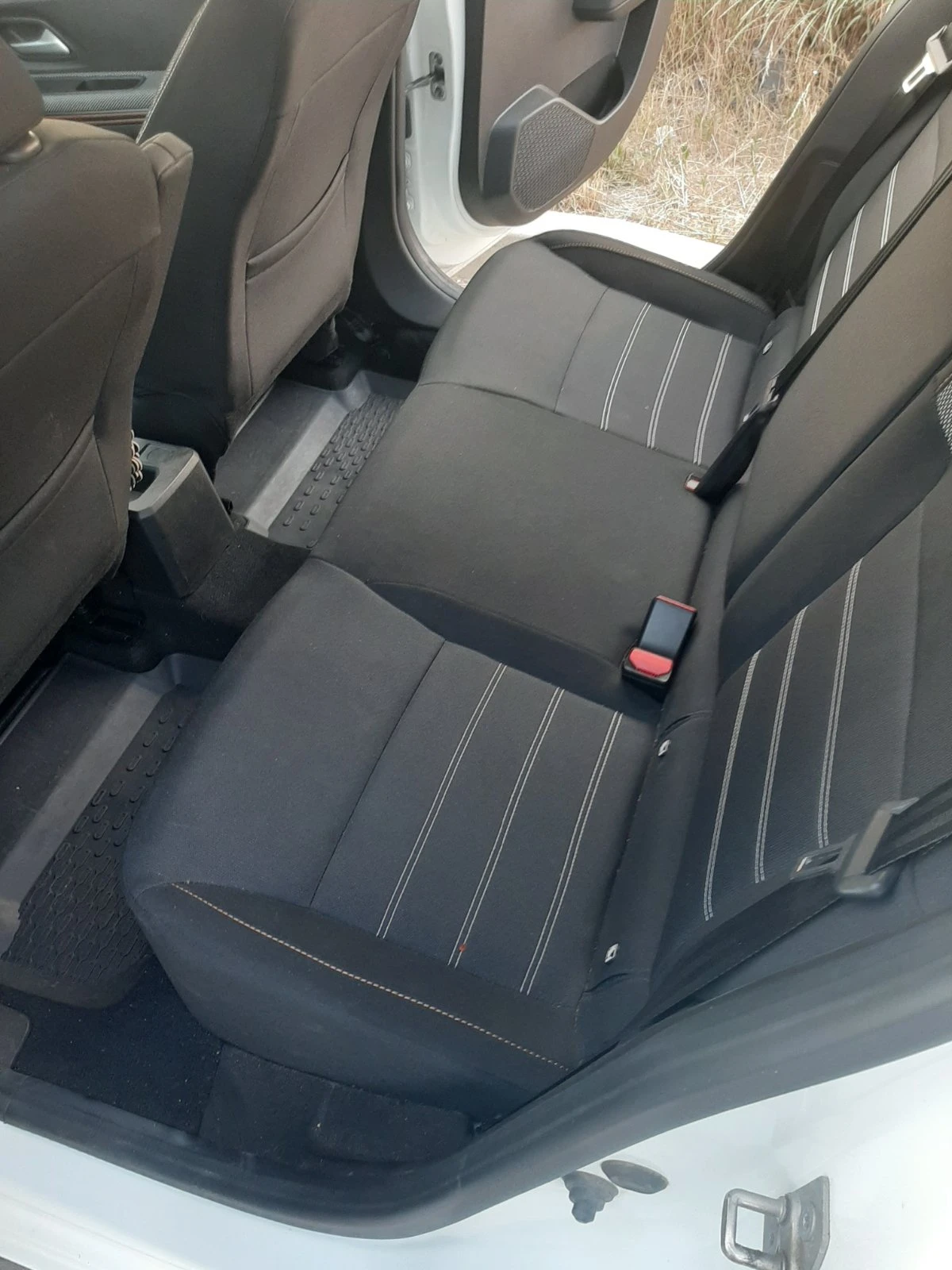 Dacia Sandero, снимка 9 - Автомобили и джипове - 53759345