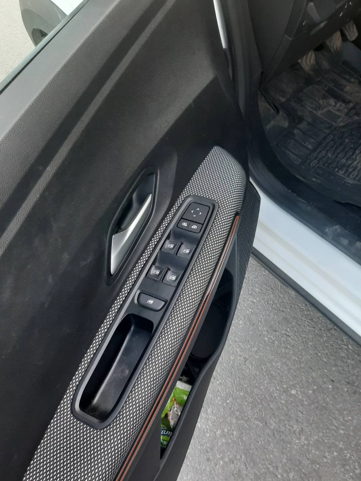 Dacia Sandero, снимка 4 - Автомобили и джипове - 53759345