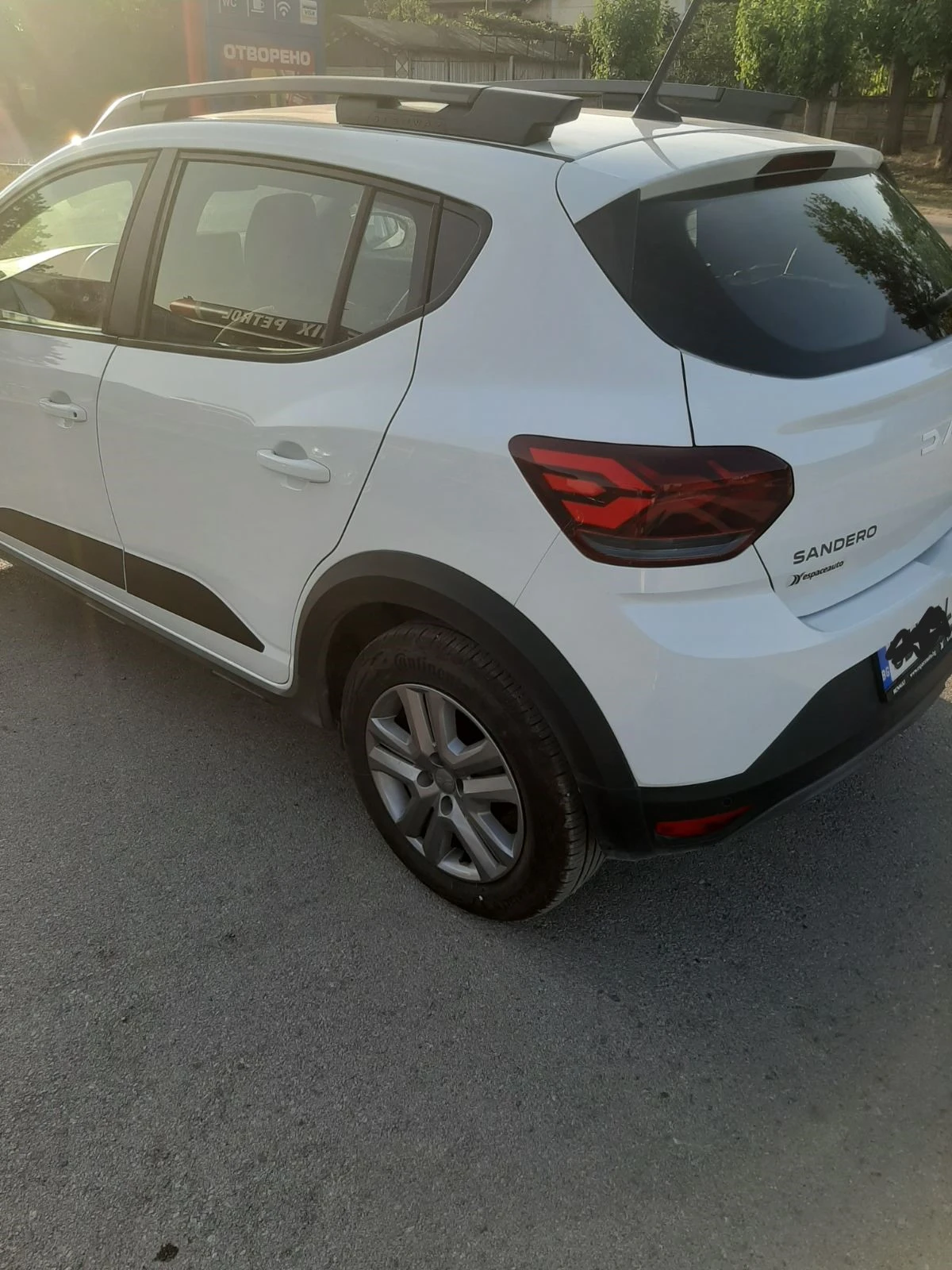 Dacia Sandero, снимка 15 - Автомобили и джипове - 53759345