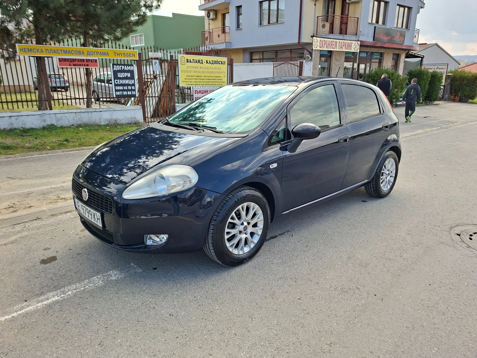 Fiat Punto 1.4i* GPL* CLIMATIC * , снимка 2 - Автомобили и джипове - 53861377