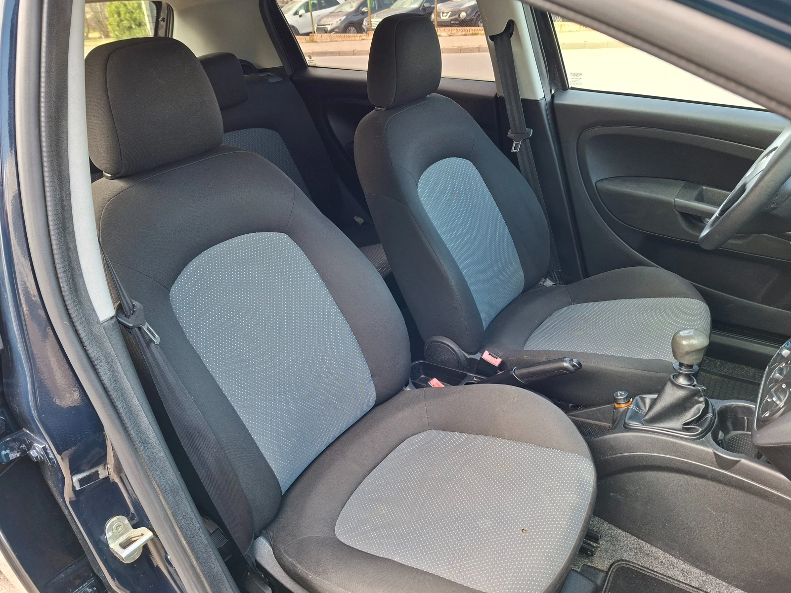 Fiat Punto 1.4i* GPL* CLIMATIC * , снимка 8 - Автомобили и джипове - 53861377