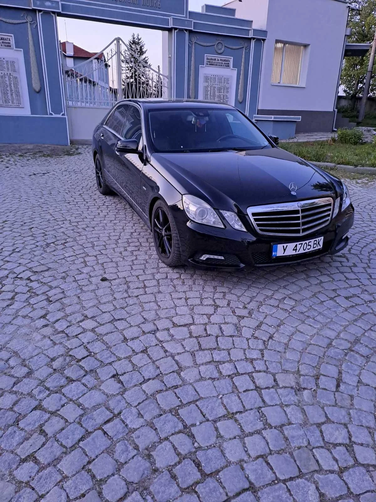Mercedes-Benz E 350 AVANTGARDE , снимка 4 - Автомобили и джипове - 54465524