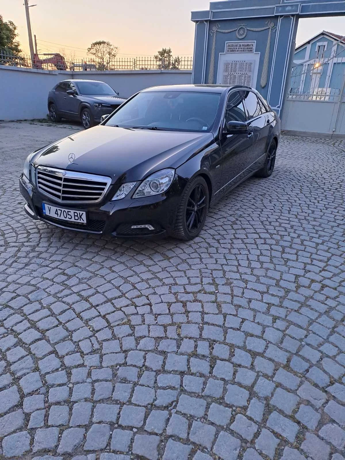 Mercedes-Benz E 350 AVANTGARDE , снимка 12 - Автомобили и джипове - 54465524