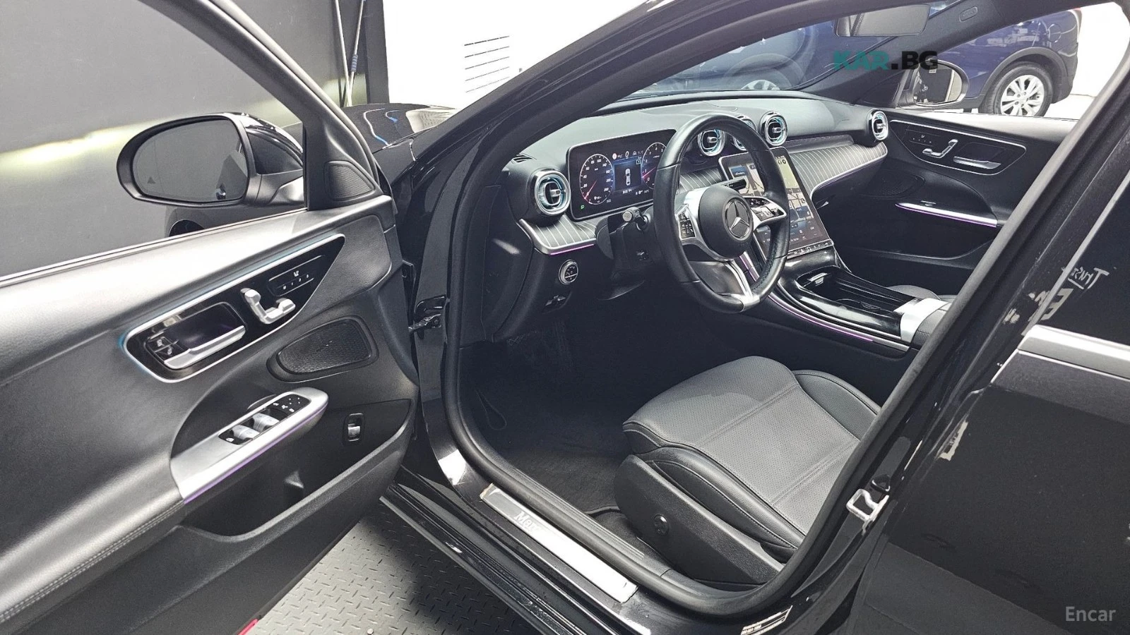 Mercedes-Benz C 200 DISTRONIC* КАМЕРА* ПОДГРЕВ* SUNROOF* KEYLESS* , снимка 8 - Автомобили и джипове - 55031610