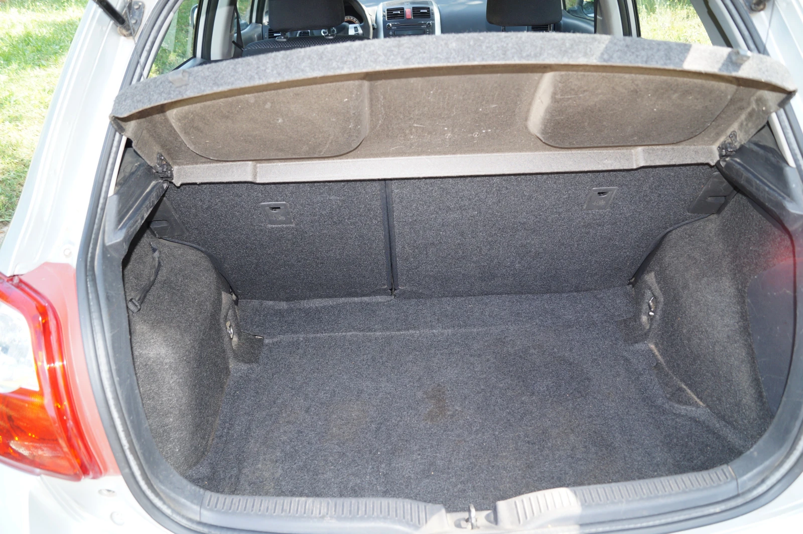 Toyota Auris, снимка 10 - Автомобили и джипове - 55544240