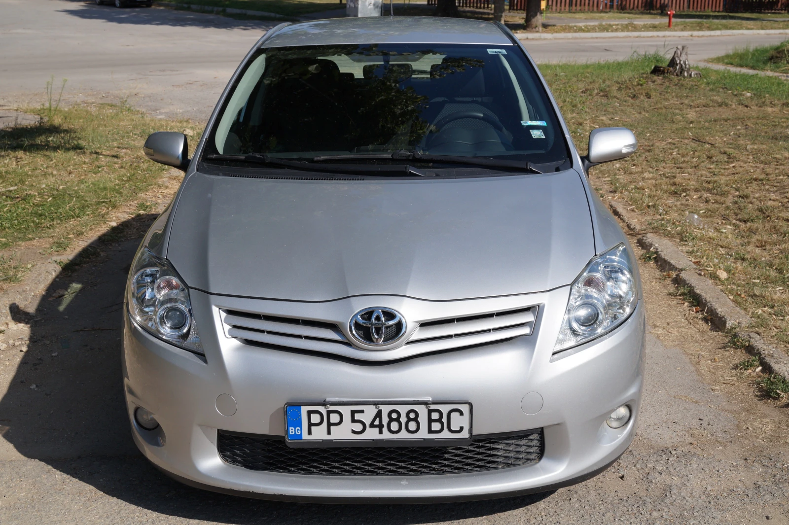 Toyota Auris, снимка 2 - Автомобили и джипове - 55544240