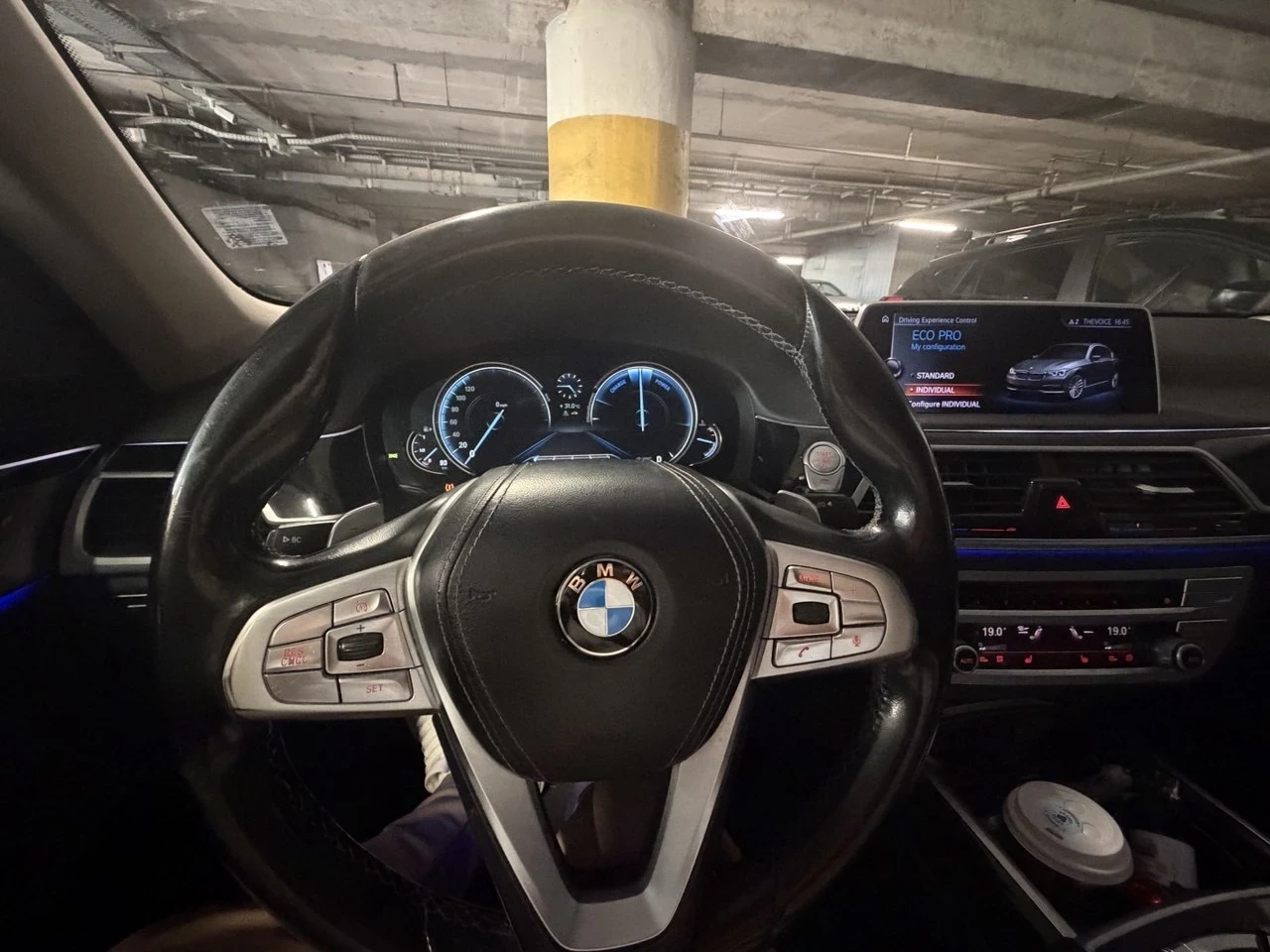 BMW 740, снимка 12 - Автомобили и джипове - 55843325