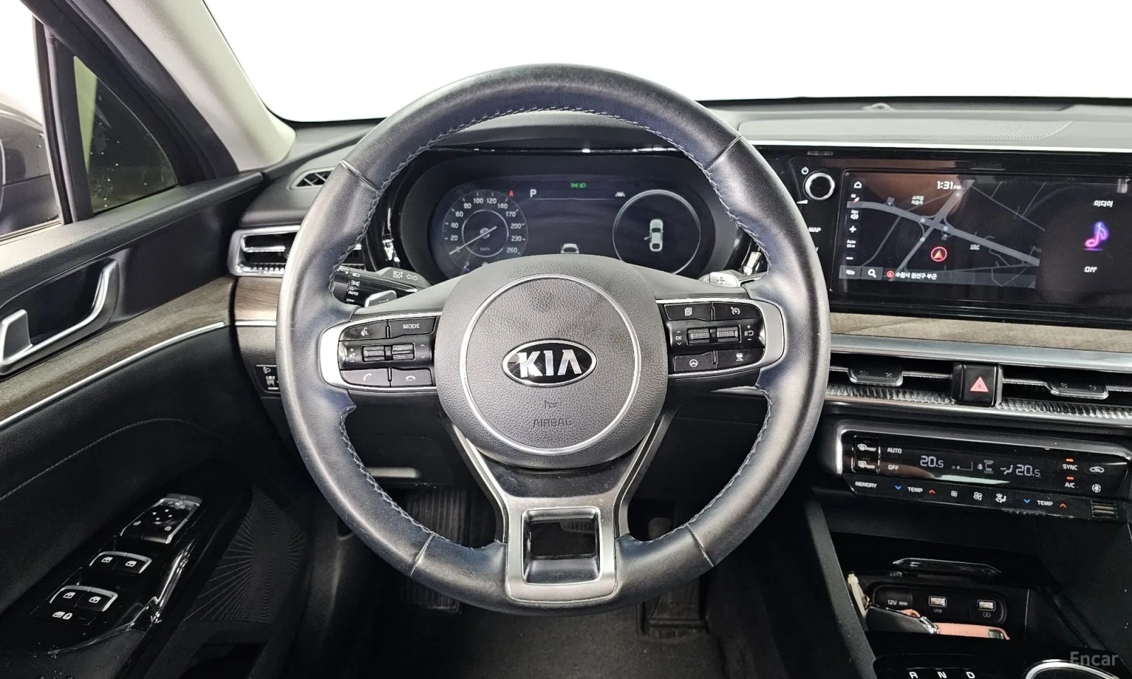 Kia K5 2.0 Бензин става на газ\Дигитално табло, снимка 13 - Автомобили и джипове - 55872338